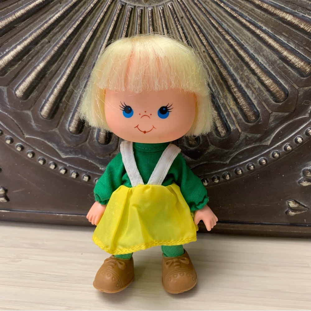 Vintage Jellybean Lucy Lemon Doll 🍋